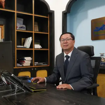Mr Nam Giang