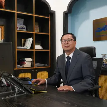 Mr Nam Giang