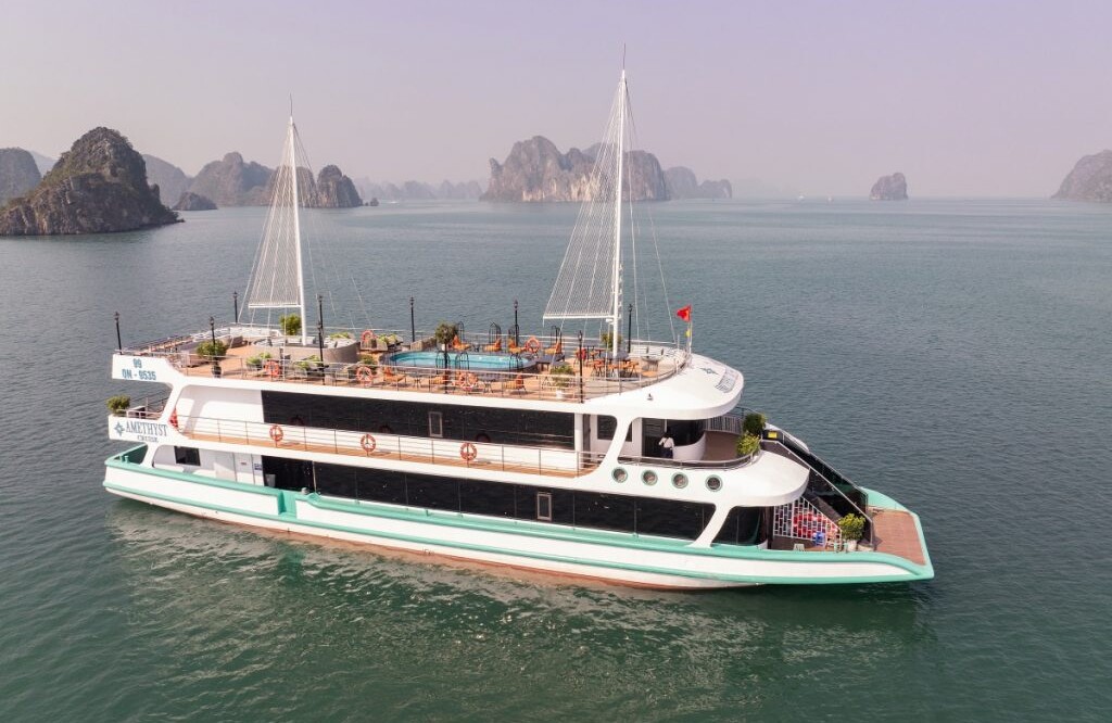 Amethyst Day Cruise – Exploración de lujo por la Bahía de Ha Long en un solo día