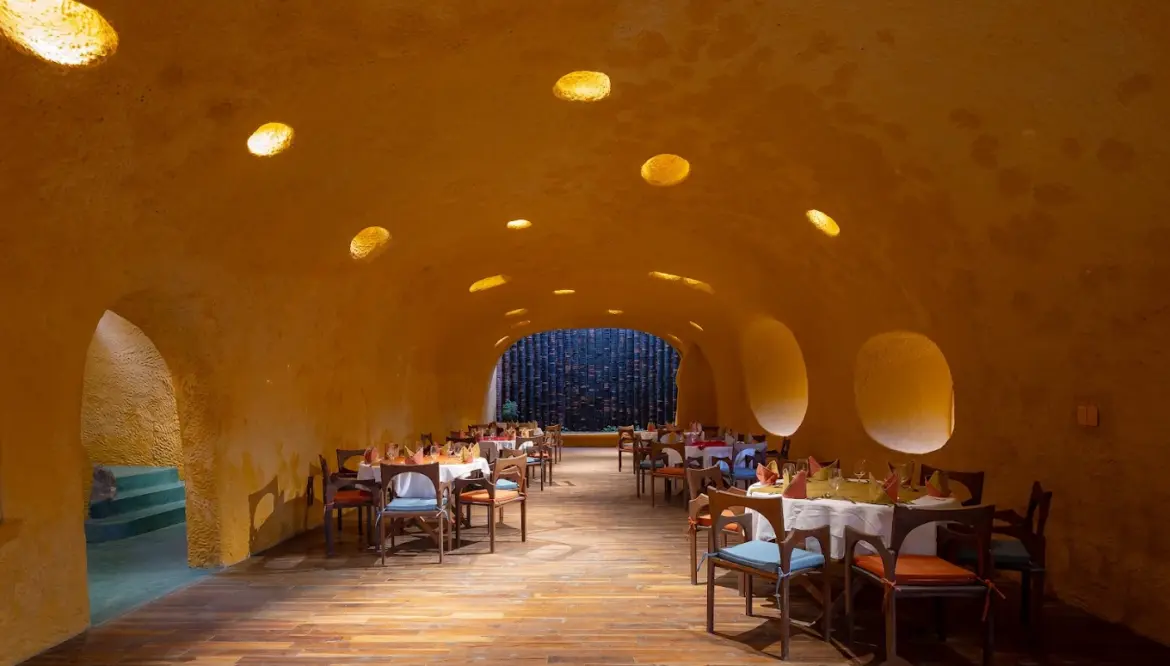 Restaurante Đào Tiên – Elegancia colonial junto al río Thu Bồn en Hoi An