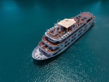 Ambassador Signature – Lujo cinco estrellas en las aguas tranquilas de la Bahía de Lan Ha