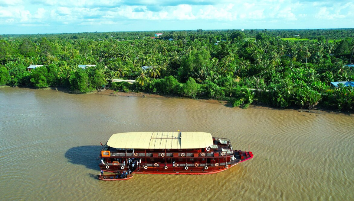 Crucero nocturno por el Río Mekong – Delta del Mekong con experiencias únicas