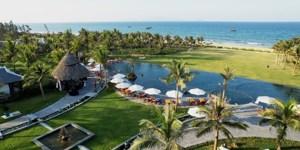 Bliss Hoi An Beach Resort & Wellness – Tranquilidad frente al mar en la costa de Hoi An