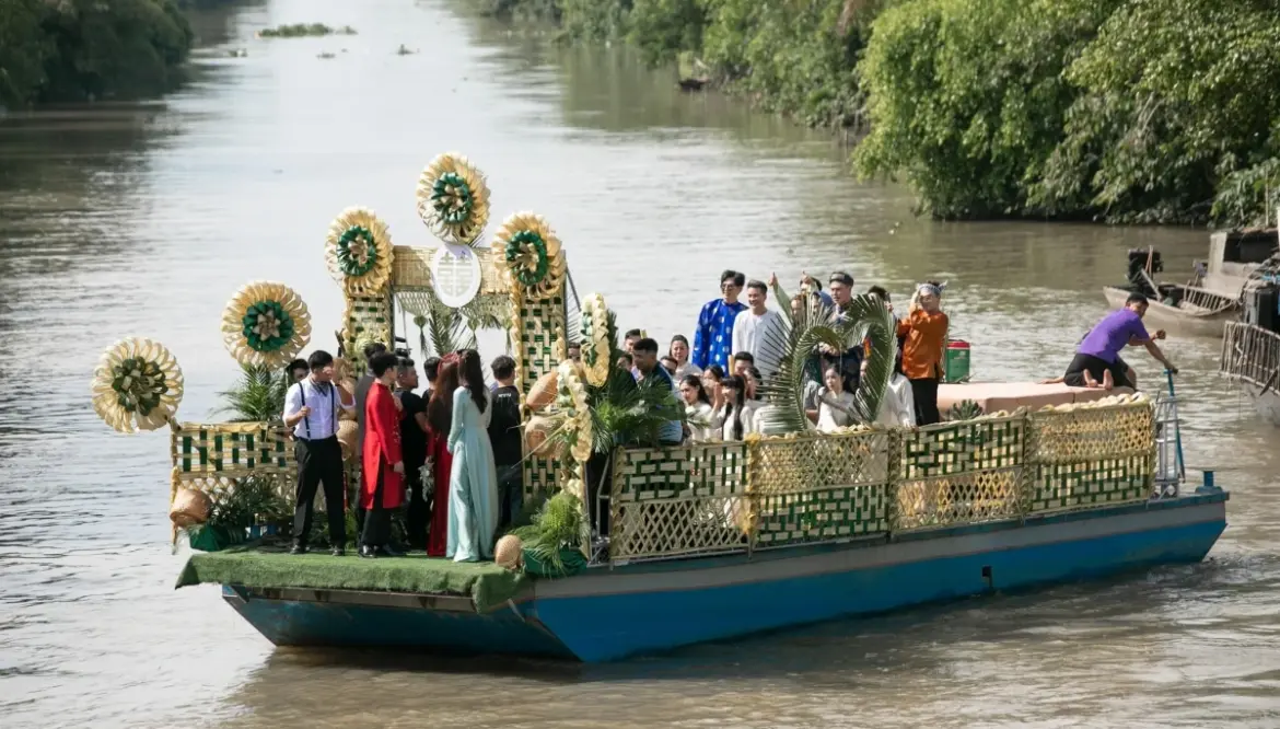 Bodas Flotantes: El Encanto Romántico del Delta del Mekong
