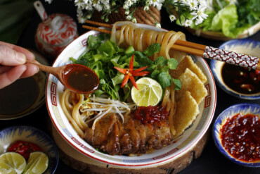 Cao lau Hoi An: el enigmático plato que requiere agua del pozo ancestral Ba Le