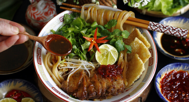 Cao lau Hoi An: el enigmático plato que requiere agua del pozo ancestral Ba Le